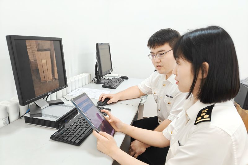 龙口海关查获“涉危不报”油墨1.74吨（图）