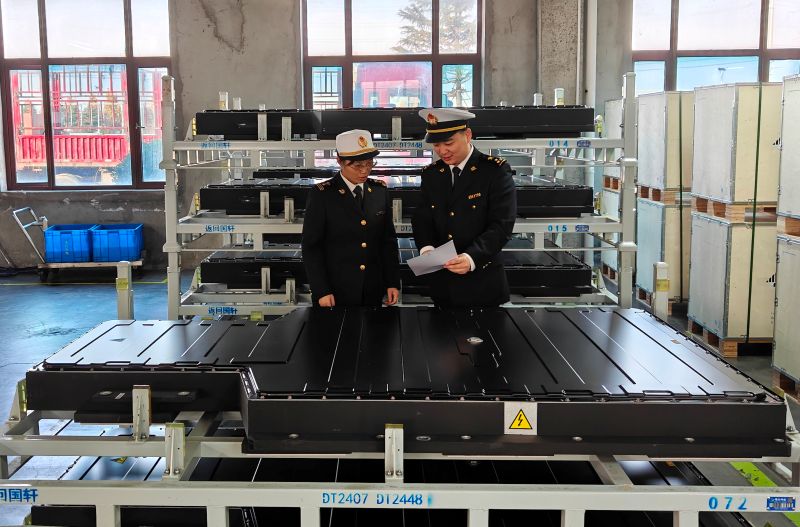 通关送暖 寒潮难阻跨境电商消费热（图）