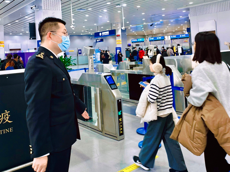 75吨帝王蟹“鲜”抵威海丰富春节餐桌（图）