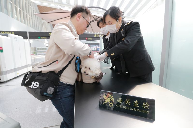 守护国门安全从我做起（图）